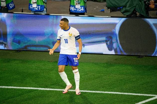 DUESSELDORF, GERMANY - 1 JANUARY, 2023: Kylian Mbappe, The football match of EURO 2024 Austria vs France at Mercur Spiel Arena  Copyright: xVITALIIxKLIUIEVx