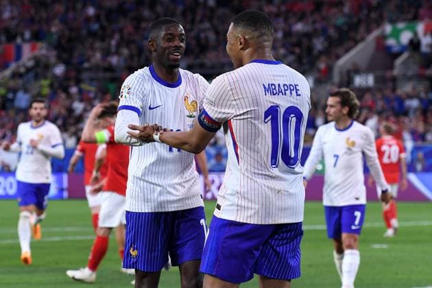 Soccer UEFA EURO 2024 group stage 1 matchday Austria France on 17 06 2024 at Düsseldorf Arena in Düsseldorf Goal celebration Cheering Goal own goal to 0 1 by Maximilian Wöber Austria Ousmane Dembele France , left Kylian Mbappe France , right xRx