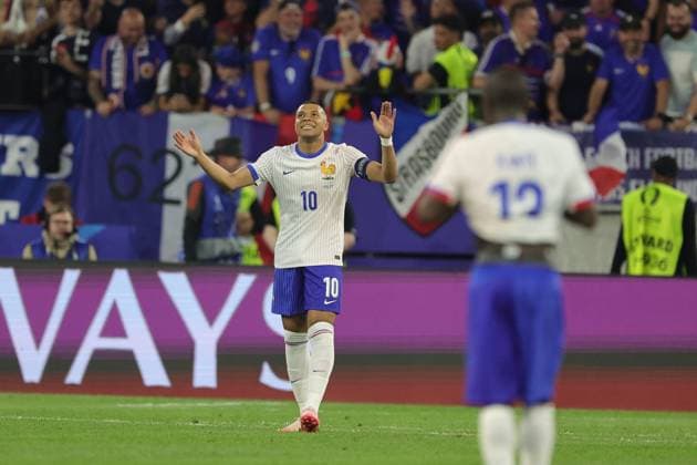 Austria v France Euro 2024 17 06 2024. Group D Kylian Mbappe of France reacts to his miss during the Euro 2024 match between Austria and France at Dusseldorf Arena, Dusseldorf, Germany on 17 June 2024. Dusseldorf Dusseldorf Arena Greater London Germany Editorial use only , Copyright: xNigelxKeenex PSI-19819-0032
