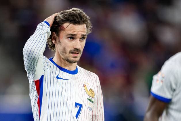240617 Antoine Griezmann of France during the UEFA Euro 2024 Football Championship match between Austria and France on June 17, 2024 in Düsseldorf Photo Jesper Zerman BILDBYRAN kod JZ JZ0540 fotboll football soccer fotballs em europamästerskap em uefa euro uefa european football championship euro 2024 österrike austria frankrike france bbeng depp skada  Copyright: JESPERxZERMAN BB240617JZ100