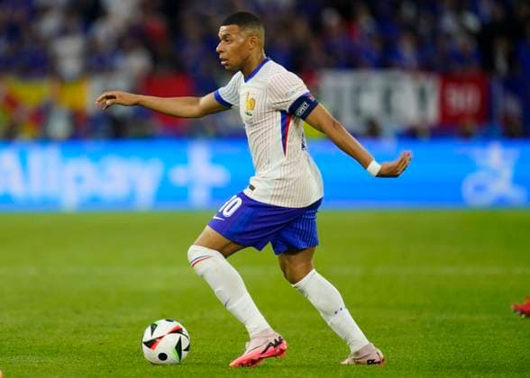 GER: Austria v France. UEFA EURO, EM, Europameisterschaft,Fussball 2024 Kylian Mbappe of France during the UEFA Euro 2024 match between Austria and France, Group D date 1, played at Dusseldorf Arena on June 17, 2024 in Düsseldorf, Germany. kpng Copyright: xSergioxRuizx xPRESSINPHOTOx PS_240617_AUS_FRA_535