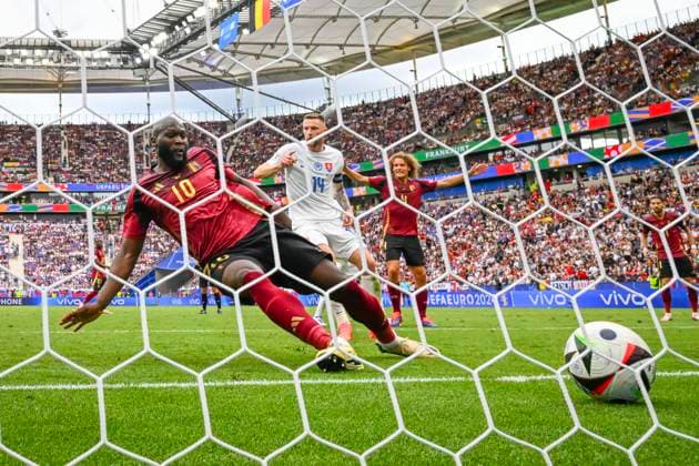 Belgium v Slovakia Group E - UEFA EURO, EM, Europameisterschaft,Fussball 2024 FRANKFURT AM MAIN, GERMANY - JUNE 17 : Lukaku Romelu forward of Belgium scores a goal canceled by the VAR during the UEFA EURO 2024 European Football Championship tournament group E stage match between Belgium and Slovakia at Frankfurt Arena on June 17, 2024 in Frankfurt am Main, Germany, 17 06 2024 Frankfurt am Main Germany  Copyright: xVincentxKalutx