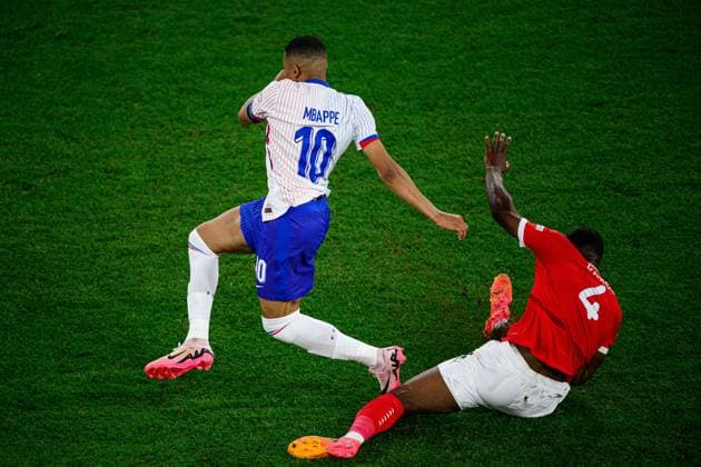 DUESSELDORF, GERMANY - 17 JUNE, 2024: Kylian Mbappe, The football match of EURO 2024 Austria vs France at Mercur Spiel Arena  Copyright: xVITALIIxKLIUIEVx