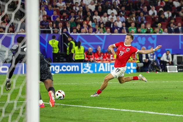 Austria v France Euro 2024 17 06 2024. Group D Christoph Baumgartner of Austria shoots towards the goal during the Euro 2024 match between Austria and France at Dusseldorf Arena, Dusseldorf, Germany on 17 June 2024. Editorial use only , Copyright: xNigelxKeenex PSI-19819-0035