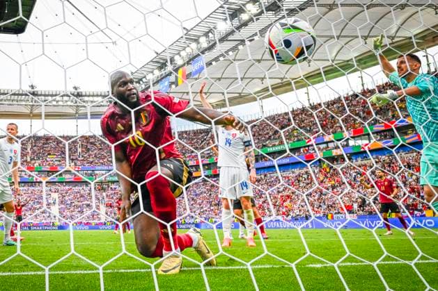 Belgium v Slovakia Group E - UEFA EURO, EM, Europameisterschaft,Fussball 2024 FRANKFURT AM MAIN, GERMANY - JUNE 17 : Lukaku Romelu forward of Belgium scores a goal canceled by the VAR during the UEFA EURO 2024 European Football Championship tournament group E stage match between Belgium and Slovakia at Frankfurt Arena on June 17, 2024 in Frankfurt am Main, Germany, 17 06 2024 Frankfurt am Main Germany  Copyright: xVincentxKalutx