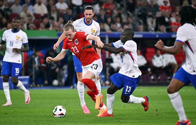 Football, European Championship, EURO 2024, Group D, Merkur Spiel Arena Düsseldorf Austria France 0 1 Patrick Wimmer AUT , NGolo Kante FRA Action