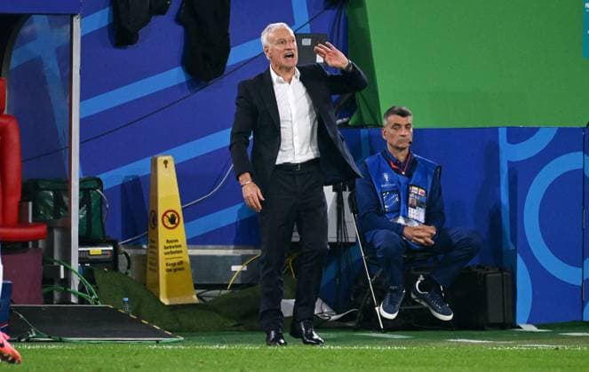Football, European Championship, EURO 2024, Group D, Merkur Spiel Arena Düsseldorf Austria France 0 1 National coach Didier Deschamps FRA Action, single image