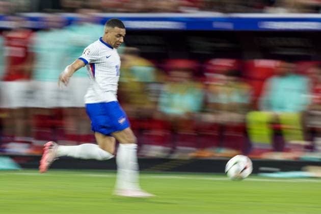 Austria v France: Group D - UEFA EURO, EM, Europameisterschaft,Fussball 2024 Kylian Mbappe is playing during the Austria vs France match in the UEFA Euro 2024 in Dusseldorf, Germany, on June 17, 2024. Dusseldorf Germany  Copyright: xFotoxOlimpikx originalFilename:jastrzebowski-austriav240617_npsSx.jpg
