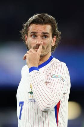 Antoine Griezmann of France Austria v France, UEFA European Championship, EM, Europameisterschaft 2024, Group D, Football, Dusseldorf Arena, Dusseldorf, Germany, 17 Jun 2024 EDITORIAL USE ONLY No use with unauthorised audio, video, data, fixture lists, club league logos or live services. Online in-match use limited to 120 images, no video emulation. No use in betting, games or single club league player publications. Copyright: xKieranxMcManus Shutterstockx 14539693ek