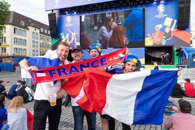 Fan Zone Burgplatz in Düsseldorf Public Viewing UEFA EURO 2024 Austria vs. France 17 06 2024 Fan Zone Burgplatz in Düsseldorf Public Viewing UEFA EURO 2024 Austria vs. France on 17 06 2024, Düsseldorf Copyright: xBEAUTIFULxSPORTS KennyxBeelex