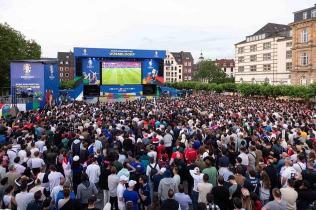 Fan Zone Burgplatz in Düsseldorf Public Viewing UEFA EURO 2024 Austria vs. France 17 06 2024 Fan Zone Burgplatz in Düsseldorf Public Viewing UEFA EURO 2024 Austria vs. France on 17 06 2024, Düsseldorf Copyright: xBEAUTIFULxSPORTS KennyxBeelex