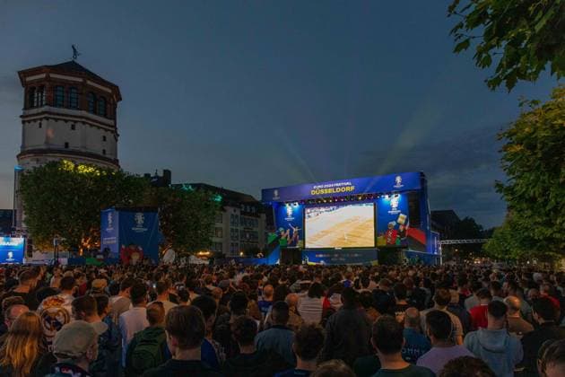 Fan Zone Burgplatz in Düsseldorf Public Viewing UEFA EURO 2024 Austria vs. France 17 06 2024 Fan Zone Burgplatz in Düsseldorf Public Viewing UEFA EURO 2024 Austria vs. France on 17 06 2024, Düsseldorf Copyright: xBEAUTIFULxSPORTS KennyxBeelex