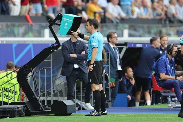 Umut Meler (Referee) during the UEFA EURO, EM, Europameisterschaft,Fussball Germany 2024 match between Belgium 0-1 Slovakia at Frankfurt Arena on June 17, 2024 in Frankfurt , Germany. Noxthirdxpartyxsales  (256747036)