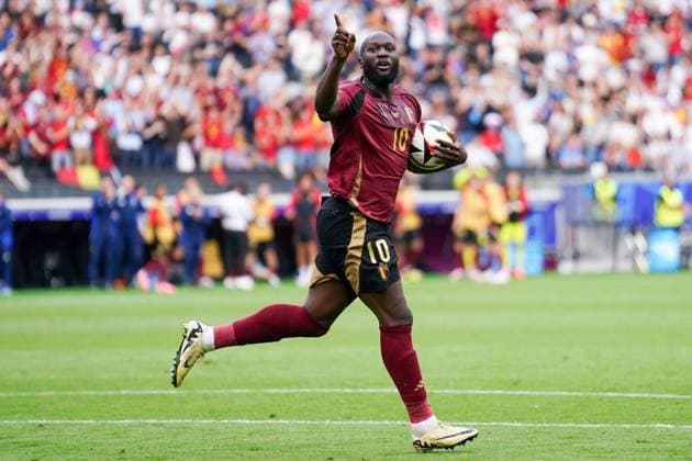 2024-06-17 Belgium v Slovakia - Group E - UEFA EURO, EM, Europameisterschaft,Fussball 2024 FRANKFURT, GERMANY - JUNE 17: Romelu Lukaku of Belgium celebrates after scoring the team s first goal which was annulated during the Group E - UEFA EURO 2024 match between Belgium and Slovakia at Deutsche Bank Park on June 17, 2024 in Frankfurt, Germany. (Photo by Joris Verwijst BSR Agency) Frankfurt Germany Content not available for redistribution in The Netherlands directly or indirectly through any third parties. Copyright: xBSRxAgencyx