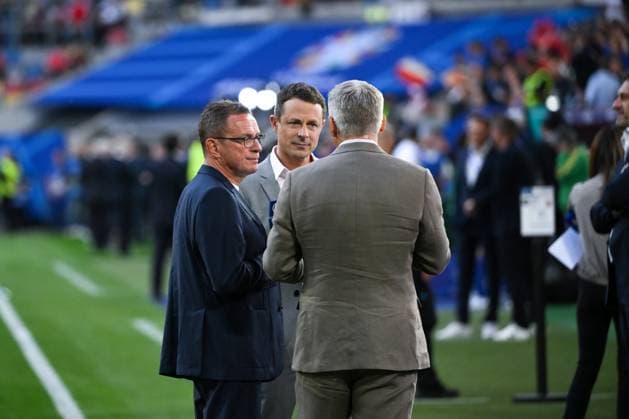 ARD expert Bastian Schweinsteiger, right with ARD presenter Alexander Bommes in an interview with coach Ralf Rangnick Austria , left 17 06 2024, European Football Championship 2024, Preliminary round, 1 Matchday Austria France 0 1 Duesseldorf Merkur Spiel Arena Nordrhein Westfalen Germany Team2