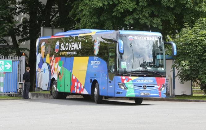 Euro 2024, Slovenian national team, base camp in Wuppertal, 17 06 2024 The Slovenian team bus arrives at the stadium at the zoo in Wuppertal