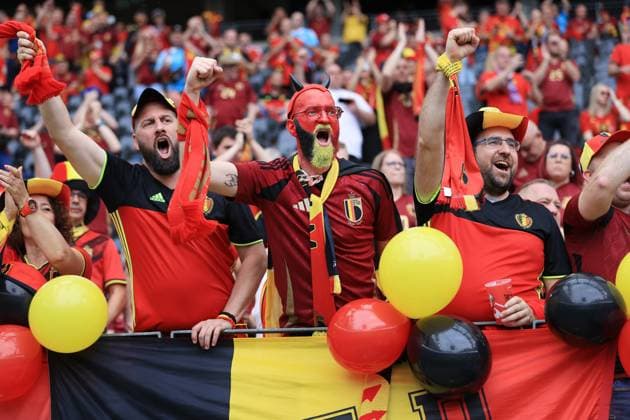 Fußball UEFA EURO 2024 Gruppe E Belgien gegen Slowakei 17. Juni 2024 UEFA EURO 2024 Gruppe E Belgien gegen Slowakei Belgiens Fans zeigen ihre Unterstützung Foto Simon Stacpoole Abseits Frankfurt Deutschland  Copyright: xSimonxStacpoolexOffside