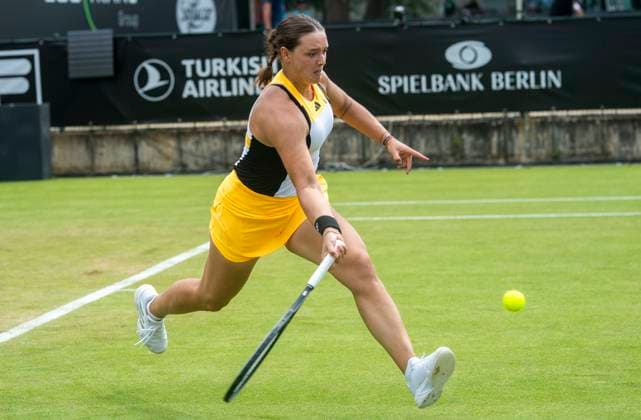18 06 2024, WTA 500, Tennis, Women, ecotrans Ladies Open 2024, Berlin, Singles, 1 round, Jule Niemeier Germany Donna Vekic Croatia Jule Niemeier Germany Berlin Steffi Graf Stadion Berlin Germany
