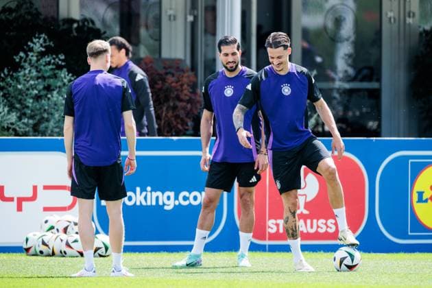 UEFA EURO 2024 Final training Germany 18 06 2024 Robin Koch Germany, 24 on the ball UEFA EURO 2024 Final training Germany before the match against Hungary Herzobase, Herzogenaurach on 18 06 2024 Copyright: xBEAUTIFULxSPORTS Wunderlx
