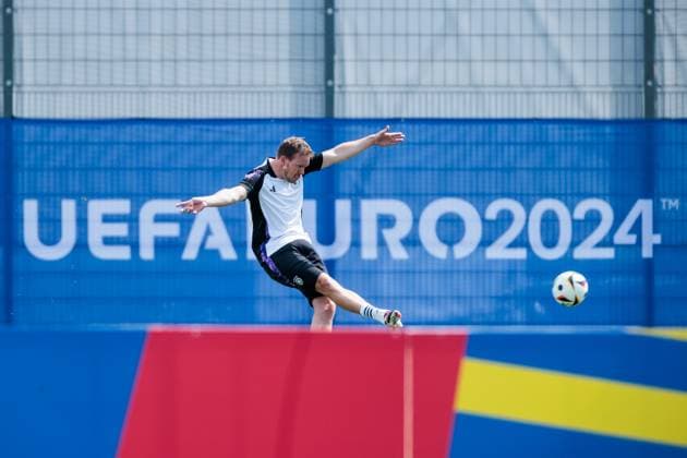 UEFA EURO 2024 final training Germany 18 06 2024 Julian Nagelsmann coach, national coach Germany shoots UEFA EURO 2024 final training Germany before the match against Hungary Herzobase, Herzogenaurach on 18 06 2024 Copyright: xBEAUTIFULxSPORTS Wunderlx