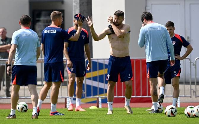 Croatia Training Session And press conference, PK, Pressekonferenz Group B - UEFA EURO, EM, Europameisterschaft,Fussball 2024 NEURUPPIN, GERMANY - JUNE 18: Bruno Petkovic of Croatia during Croatian National Football Team training session at UEFA 2024 Croatia Base Camp on June 18, 2024 in Neuruppin, Germany. MarkoxLukunic PIXSELL