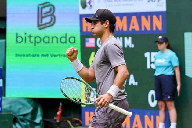 Marcos Giron USA cheers, TERRA WORTMANN Open 2024, Marcos Giron vs Andrey Rublev, Gerry Weber Stadium, 18 06 2024, Halle, Germany