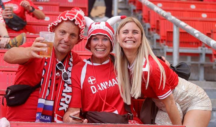 16 06 2024, European Football Championship, Denmark vs Slovenia, Sport, in the picture Danish fans