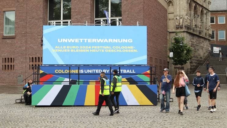 On a digital information board, the city of Cologne announces that the Euro 2024 fan festival will remain closed on Tuesday due to a storm warning Cologne North Rhine-Westphalia