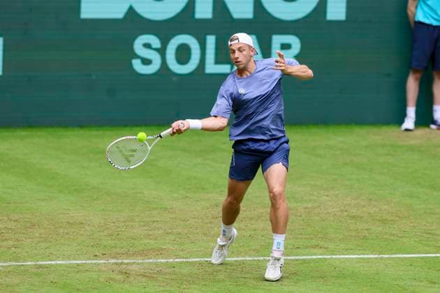 Tallon Griekspoor Netherlands controls the ball, TERRA WORTMANN Open 2024, Jannik Sinner vs Tallon Griekspoor, Gerry Weber Stadion, 18 06 2024, Halle, Germany