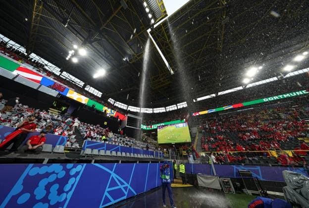 Rain water comes in through the roof before the start of the match Turkiye v Georgia, UEFA European Championship, EM, Europameisterschaft 2024, Group F, Football, BVB Stadion, Dortmund, Germany, 18 Jun 2024 EDITORIAL USE ONLY No use with unauthorised audio, video, data, fixture lists, club league logos or live services. Online in-match use limited to 120 images, no video emulation. No use in betting, games or single club league player publications. Copyright: xPaulxCurrie Shutterstockx 14543470s