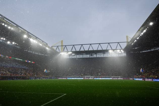 240618 General view as rain falls inside the stadium ahead of the UEFA Euro 2024 Football Championship match between Türkiye and Georgia on June 18, 2024 in Dortmund Photo Jesper Zerman BILDBYRAN kod JZ JZ0541 fotboll football soccer fotball fotballs em europamästerskap em uefa euro uefa european football championship euro 2024 türkiye georgien georgia bbeng turkiet turkey  Copyright: JESPERxZERMAN BB240618JZ024