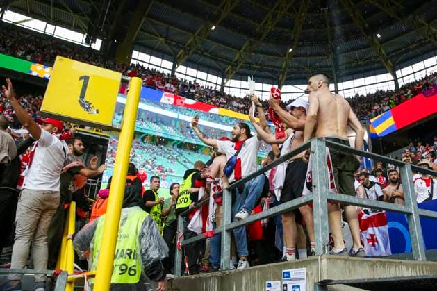 Turkey v Georgia, Euro 2024 Fans clash during the Turkey v Georgia, UEFA EURO, EM, Europameisterschaft,Fussball 2024 Round 1 Group F match at BVB Stadion, Dortmund, Germany on 18 June 2024 Editorial use only. All images are copyright Every Second Media Limited. No images may be reproduced without prior permission. Copyright: xIMAGO EveryxSecondxMediax ESM-1031-0003