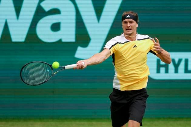 Alexander Zverev Germany controls the ball, TERRA WORTMANN Open 2024, Oscar Otte vs Alexander Zverev, Gerry Weber Stadium, 18 06 2024, Halle, Germany