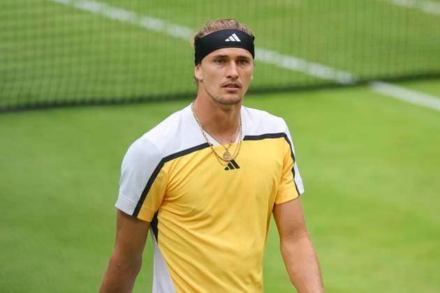 Alexander Zverev Germany watches, TERRA WORTMANN Open 2024, Oscar Otte vs Alexander Zverev, Gerry Weber Stadium, 18 06 2024, Halle, Germany