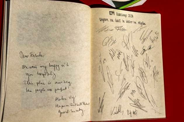 Entry in the golden book of the town of Weiler im Allgaeu for the Hungarian national team at Euro 2024 Copyright: xx