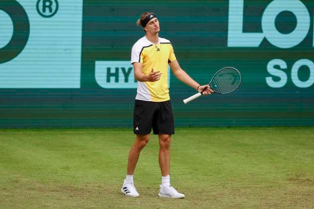 Alexander Zverev Germany looks disappointed, TERRA WORTMANN Open 2024, Oscar Otte vs Alexander Zverev, Gerry Weber Stadium, 18 06 2024, Halle, Germany