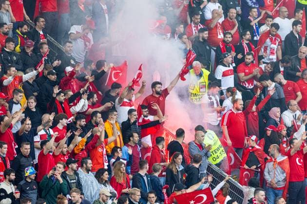 Football - UEFA EURO, EM, Europameisterschaft,Fussball 2024 - Group F - Turkey v Georgia DORTMUND, GERMANY - Tuesday, June 18, 2024: Turkey supporter during the UEFA Euro 2024 Group F match between Turkey and Georgia at the Westfalenstadion. (Photo by David Rawcliffe Propaganda) DORTMUND Westfalenstadion NORTH RHINE-WESTPHALIA GERMANY  Copyright: xDavidxRawcliffex P2024-06-18-Turkey_Georgia-8