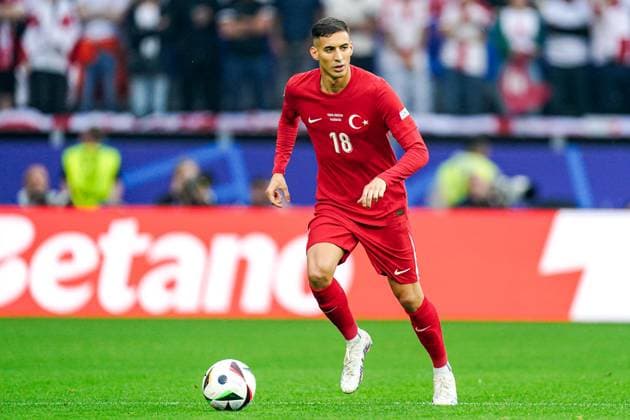 2024-06-18 Turkiye v Georgia - Group F - UEFA EURO, EM, Europameisterschaft,Fussball 2024 DORTMUND, GERMANY - JUNE 18: Mert Muldur of Turkiye runs with the ball during the Group F - UEFA EURO 2024 match between Turkiye and Georgia at BVB Stadion Dortmund on June 18, 2024 in Dortmund, Germany. (Photo by Joris Verwijst BSR Agency) Dortmund Germany Content not available for redistribution in The Netherlands directly or indirectly through any third parties. Copyright: xBSRxAgencyx