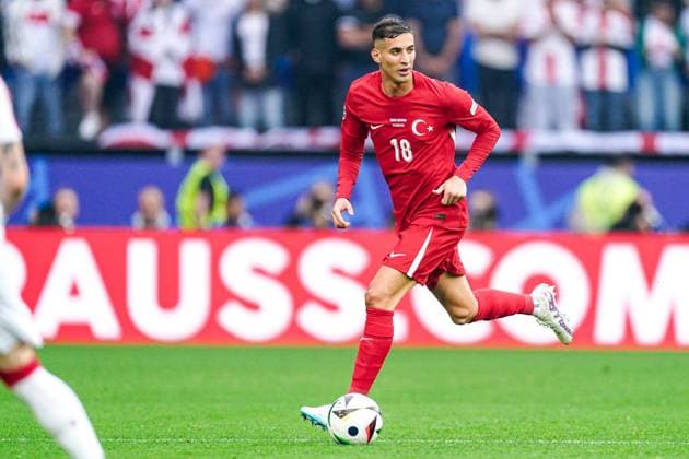 2024-06-18 Turkiye v Georgia - Group F - UEFA EURO, EM, Europameisterschaft,Fussball 2024 DORTMUND, GERMANY - JUNE 18: Mert Muldur of Turkiye runs with the ball during the Group F - UEFA EURO 2024 match between Turkiye and Georgia at BVB Stadion Dortmund on June 18, 2024 in Dortmund, Germany. (Photo by Joris Verwijst BSR Agency) Dortmund Germany Content not available for redistribution in The Netherlands directly or indirectly through any third parties. Copyright: xBSRxAgencyx