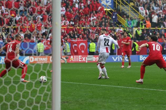Turkey v Georgia Euro 2024 18 06 2024. Group F Goal 1-1 Georges Mikautadze of Georgia scores the equaliser during the Euro 2024 match between Turkey and Georgia at BVB Stadion, Dortmund, Germany on 18 June 2024. Dortmund BVB Stadion Greater London Germany Editorial use only , Copyright: xNigelxKeenex PSI-19820-0015