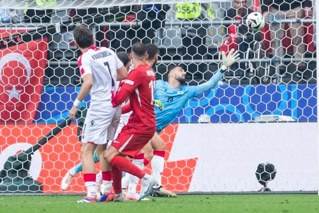 UEFA EURO 2024 Turkey Georgia 18 06 2024 Mert Müldür Turkey, 18 scores the goal to 1 0 UEFA EURO 2024 Turkey Georgia Stadion Dortmund, Dortmund on 18 06 2024 Copyright: xBEAUTIFULxSPORTS Meuselx