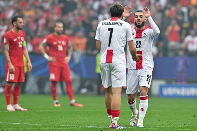 240618 EURO2024 TURKEY VS GEORGIA Georges Mikautadze (22) of Georgia celebrates with Khvicha Kvaratskhelia (7) of Georgia after scoring the 1-1 equalizer goal during a soccer game between the national teams of Turkey and Georgia on the first matchday in Group F in the group stage of the UEFA EURO, EM, Europameisterschaft,Fussball 2024 tournament , on Tuesday 18 June 2024 in Dortmund , Germany . PHOTO SPORTPIX David Catry DORTMUND GERMANY  Copyright: xx 464497