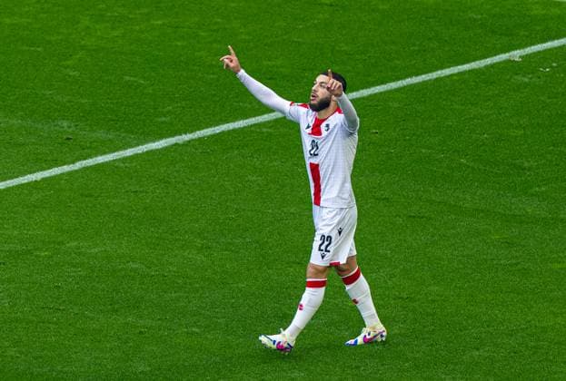 Football - UEFA EURO, EM, Europameisterschaft,Fussball 2024 - Group F - Turkey v Georgia DORTMUND, GERMANY - Tuesday, June 18, 2024: Georgia s Georges Mikautadze celebrates after scoring the first equalising goal during the UEFA Euro 2024 Group F match between Turkey and Georgia at the Westfalenstadion. (Photo by David Rawcliffe Propaganda) DORTMUND Westfalenstadion NORTH RHINE-WESTPHALIA GERMANY  Copyright: xDavidxRawcliffex P2024-06-18-Turkey_Georgia-38