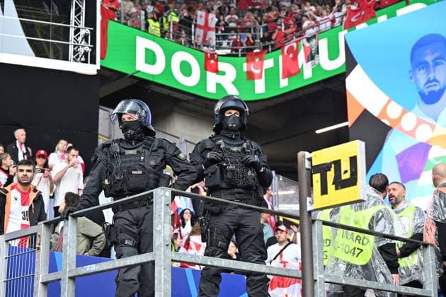 Sport Bilder des Tages 240618 EURO2024 TURKEY VS GEORGIA police and law enforcement officers pictured during a soccer game between the national teams of Turkey and Georgia on the first matchday in Group F in the group stage of the UEFA EURO, EM, Europameisterschaft,Fussball 2024 tournament , on Tuesday 18 June 2024 in Dortmund , Germany . PHOTO SPORTPIX David Catry DORTMUND GERMANY  Copyright: xx 464521