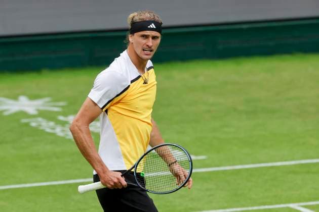 Alexander Zverev Germany cheers, TERRA WORTMANN Open 2024, Oscar Otte vs Alexander Zverev, Gerry Weber Stadium, 18 06 2024, Halle, Germany