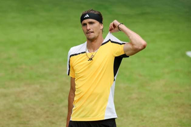 Alexander Zverev Germany watches, TERRA WORTMANN Open 2024, Oscar Otte vs Alexander Zverev, Gerry Weber Stadium, 18 06 2024, Halle, Germany