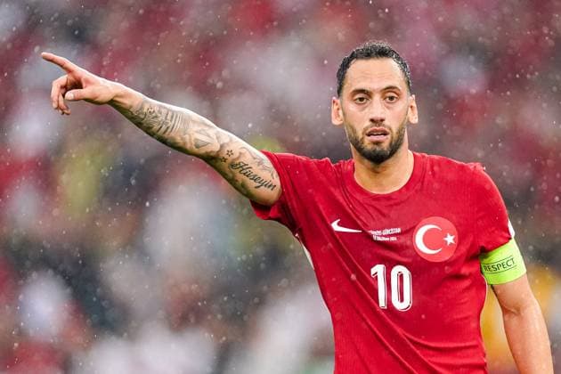 2024-06-18 Turkiye v Georgia - Group F - UEFA EURO, EM, Europameisterschaft,Fussball 2024 DORTMUND, GERMANY - JUNE 18: Hakan Calhanoglu of Turkiye gestures during the Group F - UEFA EURO 2024 match between Turkiye and Georgia at BVB Stadion Dortmund on June 18, 2024 in Dortmund, Germany. (Photo by Joris Verwijst BSR Agency) Dortmund Germany Content not available for redistribution in The Netherlands directly or indirectly through any third parties. Copyright: xBSRxAgencyx