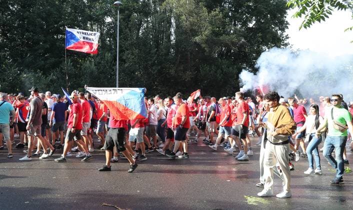 Police escort the fan march of the Czech fans, branches from the storm lie on the road Sport Football Soccer European Championship Euro 2024 European Championship Men Season 2023 2024 18 06 2024 Portugal POR vs Czech Republic CZE in Leipzig DFL regulations prohibit any use of photographs as image sequences and or quasi video