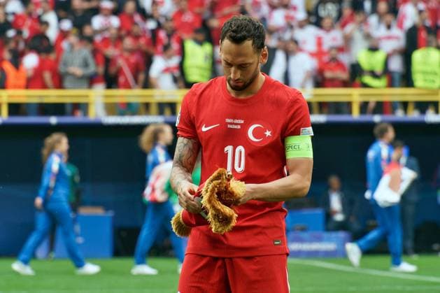 UEFA European Football Championship - UEFA EURO, EM, Europameisterschaft,Fussball 2024 - Turkiye vs Georgia Hakan Calhanoglu of Turkey during UEFA Euro 2024 - Turkiye vs Georgia, UEFA European Football Championship in Dortmund, Germany, June 18 2024 Dortmund Germany  Copyright: xIPAxSport ABACAx