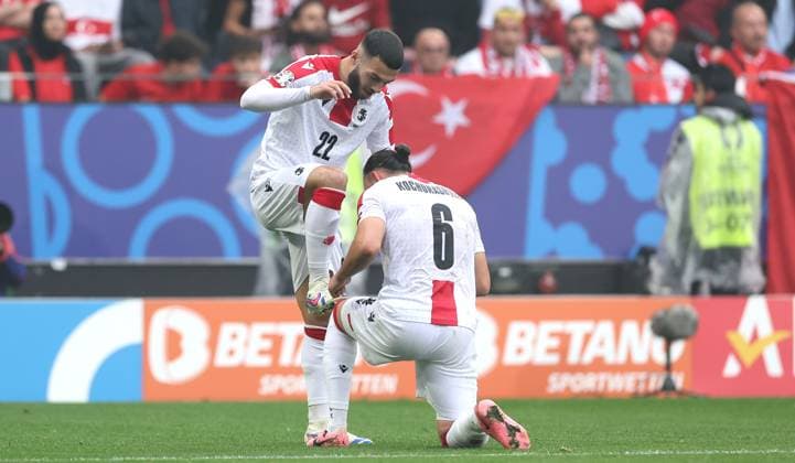Georges Mikautadze of Georgia celebrates scoring a goal to make the score 1-1 with Giorgi Kochorashvili Turkiye v Georgia, UEFA European Championship, EM, Europameisterschaft 2024, Group F, Football, BVB Stadion, Dortmund, Germany, 18 Jun 2024 EDITORIAL USE ONLY No use with unauthorised audio, video, data, fixture lists, club league logos or live services. Online in-match use limited to 120 images, no video emulation. No use in betting, games or single club league player publications. Copyright: xPaulxCurrie Shutterstockx 14543470ce